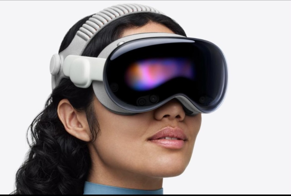Apple Vision Pro — M5