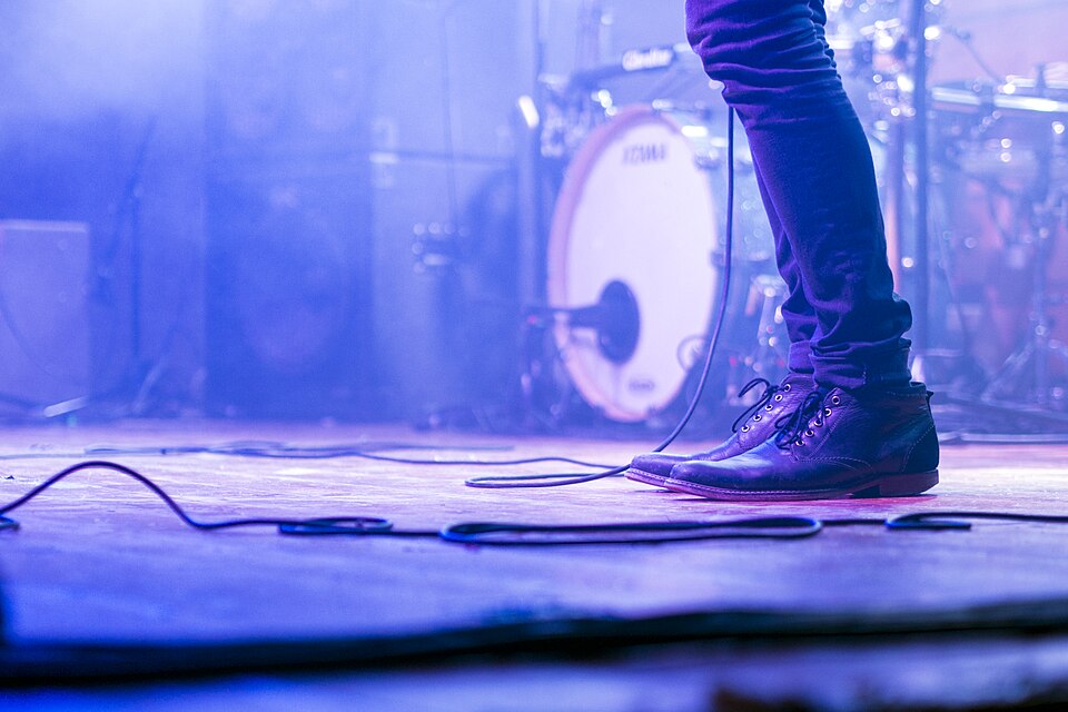 Low-Fog Machine
